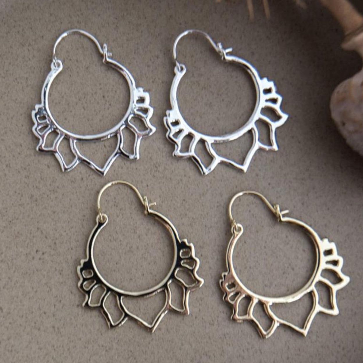 Pure earrings