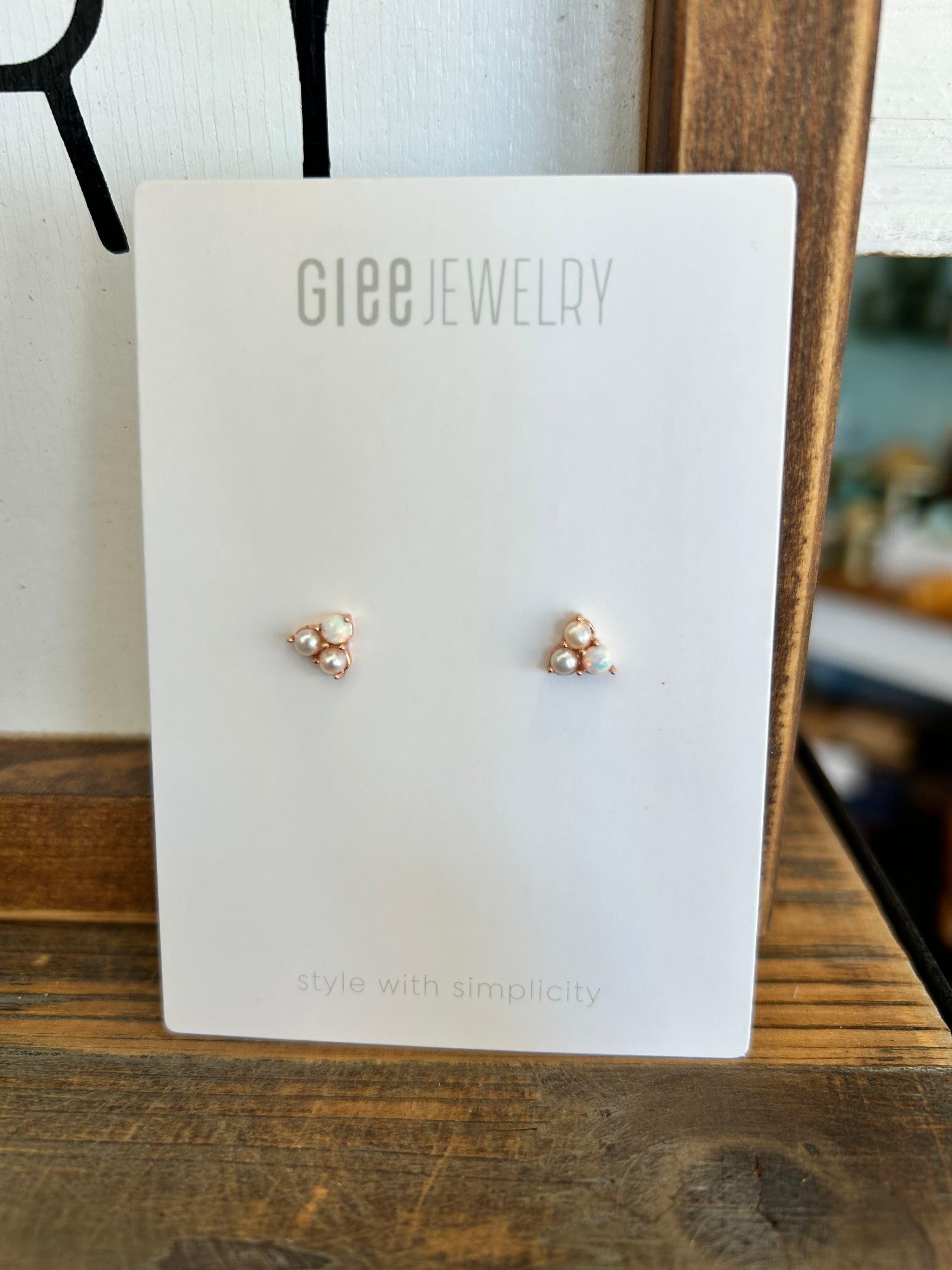 Elegance studs