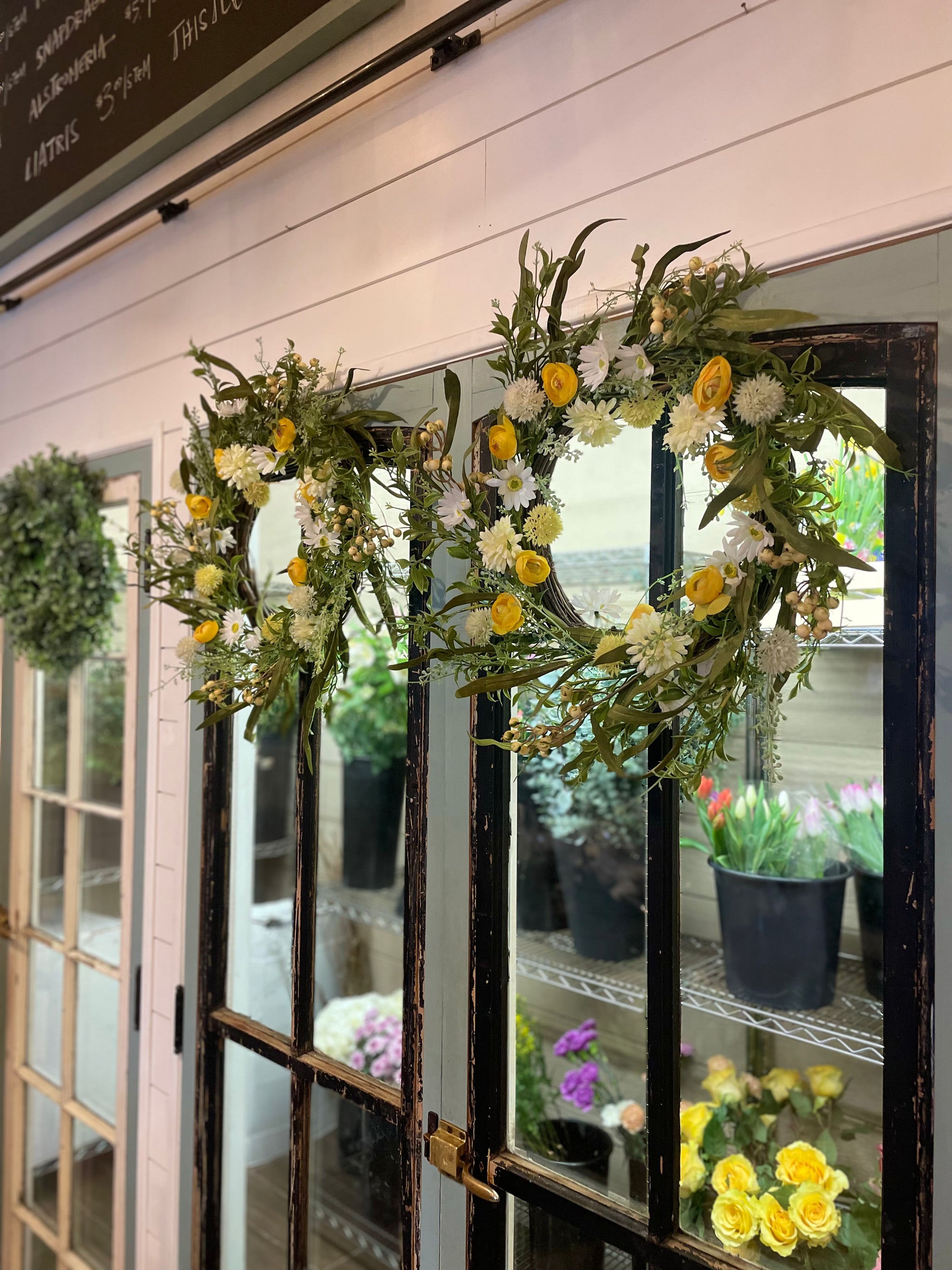 Camellia Wreath w Yellow Flowers